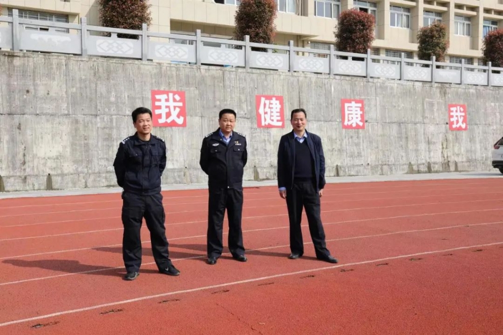165311jox9lmnm.jpg